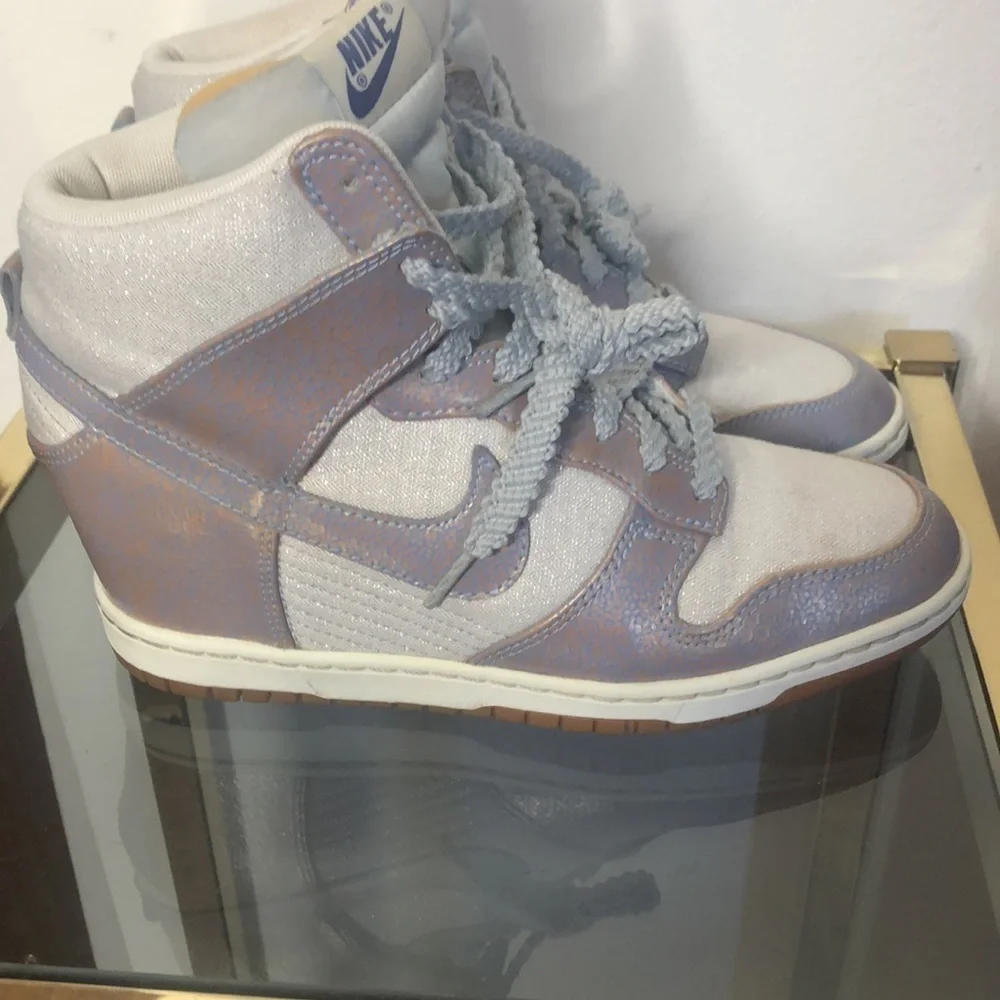Nike sky high hidden wedge shoes size 8 - Picture 4 of 14